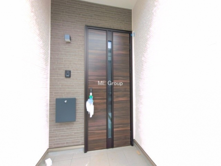 ���ց@�O��