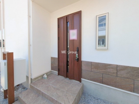 ���ց@�O��