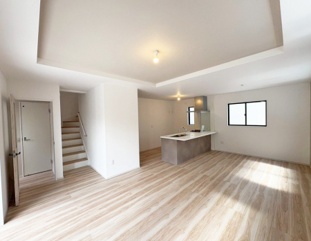 ���r���O�@���������R�Ɖ�b�����܂��A�S�n�悢�ЂƂƂ�