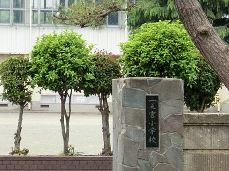 ���ӊ��@���w�Z 1300m ���쒬����V�{���w�Z