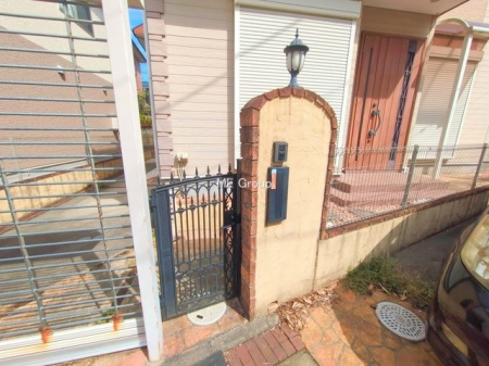 ���ց@�O��