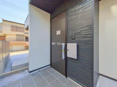 ���ց@�O��