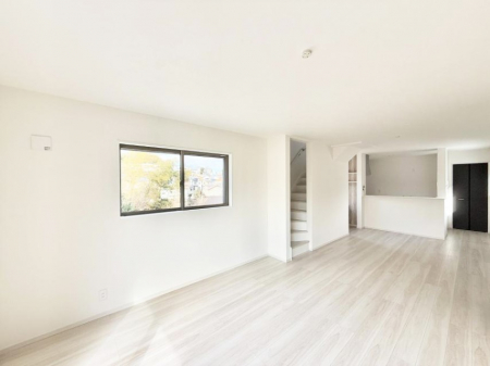 ���r���O�@���������났�ƏΊ炪�W�܂�A�S���܂郊�r���O