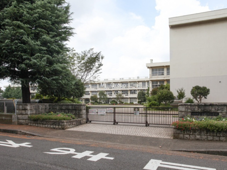 ���ӊ��@���w�Z 400m ���͌��s����ߊԏ��w�Z