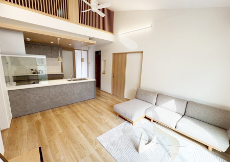 ���r���O�@���������S�n�̂����A���z�̃��r���O