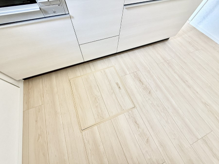 ���̑����ρ@�ݔ����B�ꂽ���[�X�y�[�X�ŉƑS�̂��X�b�L��
