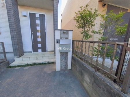 ���ց@�O��