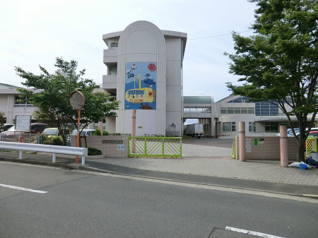 ���ӊ��@���w�Z 732m ���{��s����䓌���w�Z