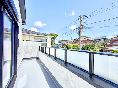 �o���R�j�[�@A����  �� �G�߂̈ڂ낢����������J���I�ȋ�Ԃł�