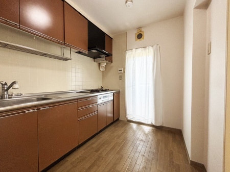 �L�b�`���@�������Ƒ����J��[�߂�A������̂���L�b�`��