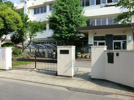 ���ӊ��@���w�Z 845m ���s���c�����w�Z