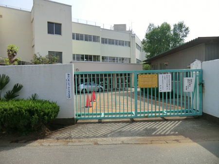 ���ӊ��@���w�Z 637m �������R�s���攪���w�Z