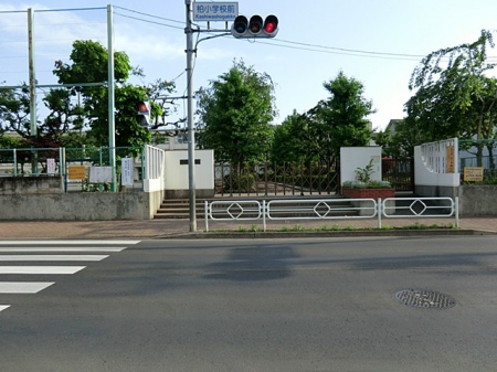 ���ӊ��@���w�Z 640m ����s�������w�Z