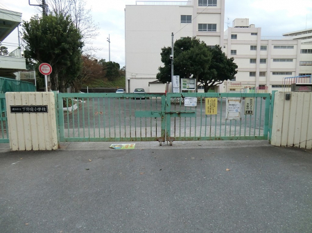 ���ӊ��@���w�Z 800m ���l�s������돬�w�Z